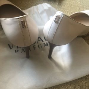 Women’s pumps